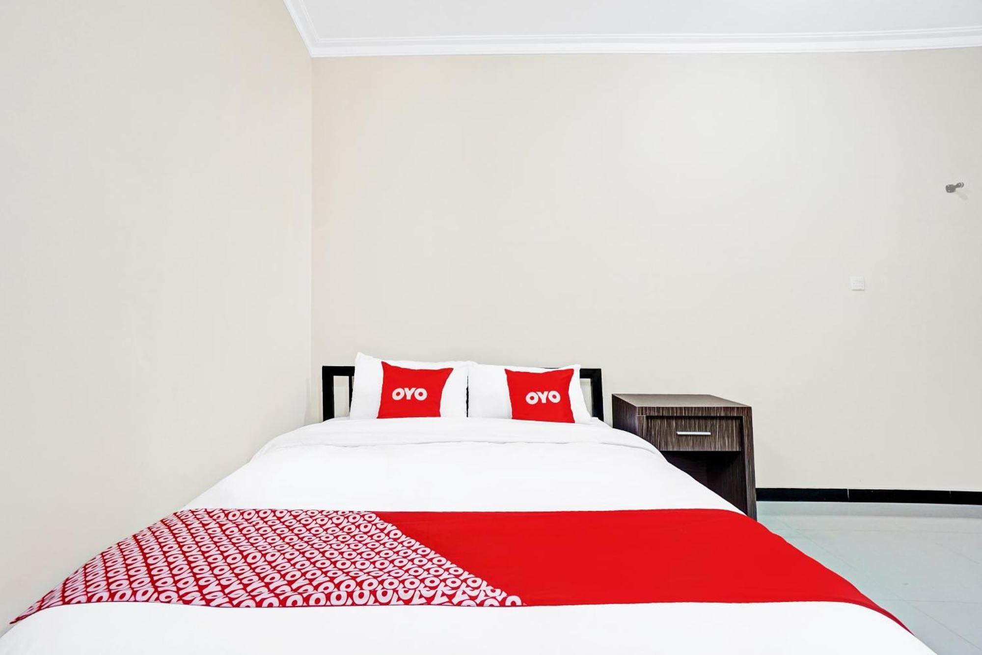 Avisha Guest House Syariah Malang Exterior foto