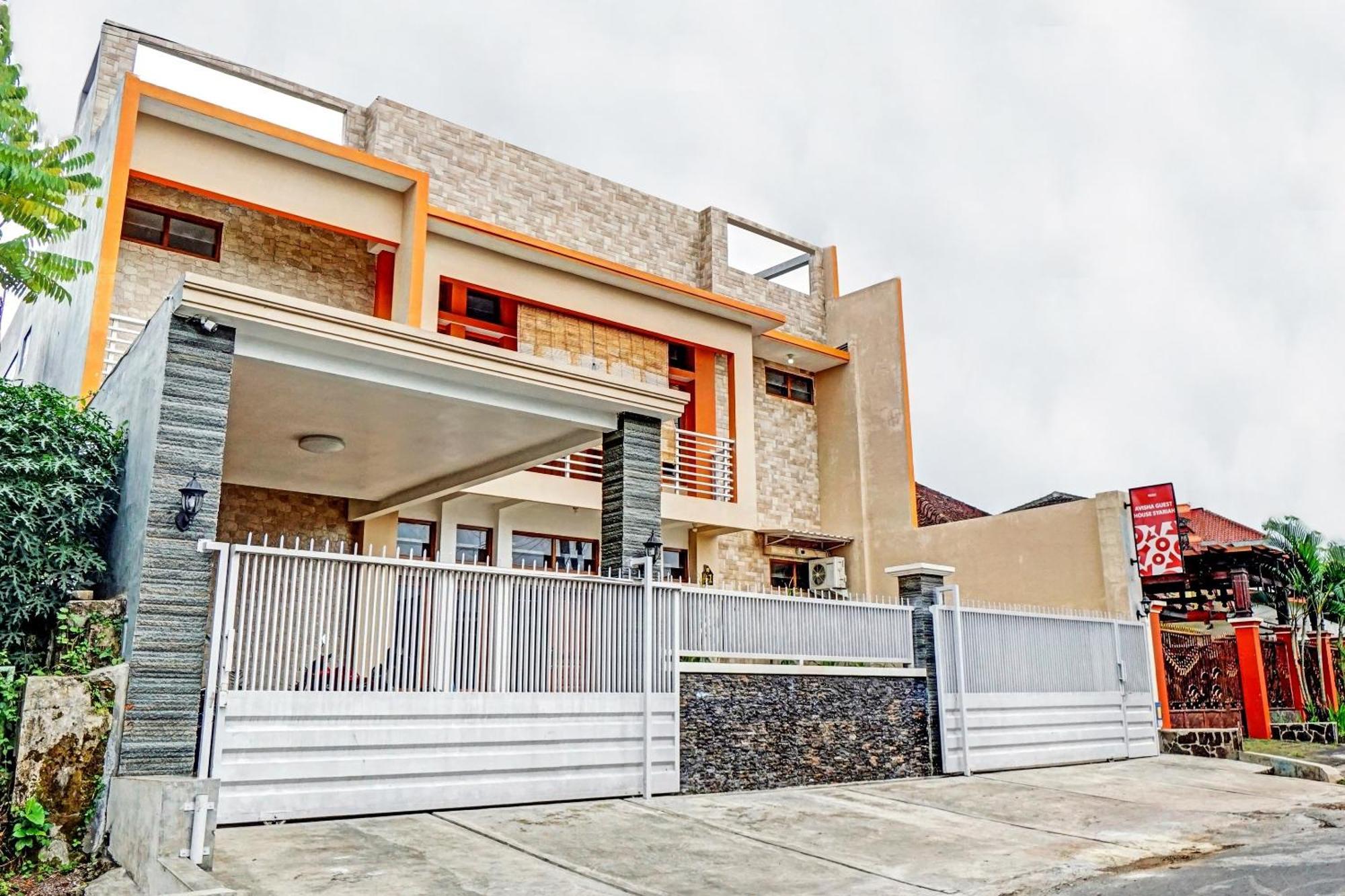 Avisha Guest House Syariah Malang Exterior foto